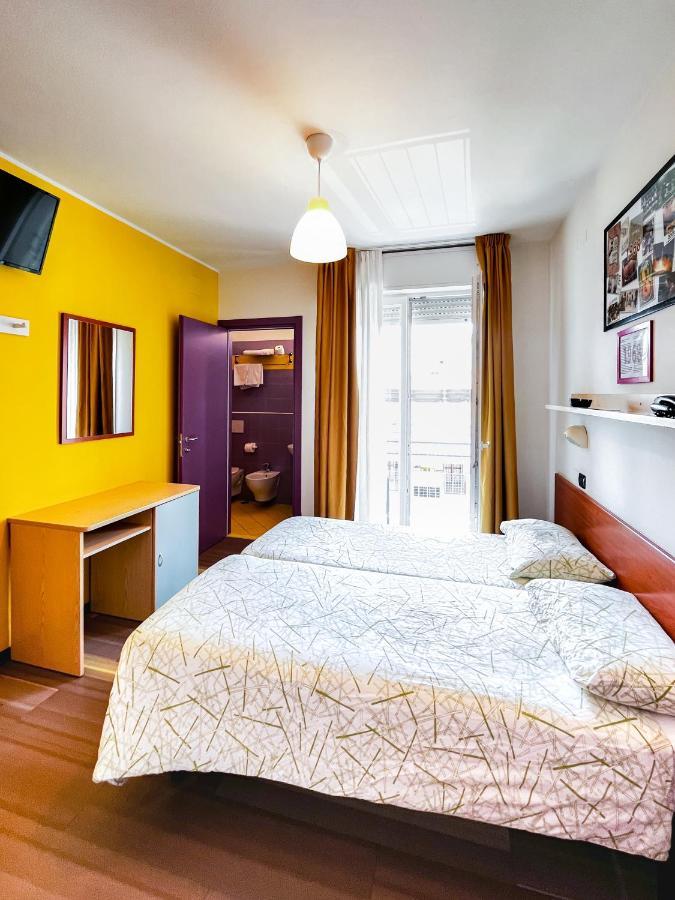Hotel Morfeo - Young People Hotels (Adults Only) ริมินี ภายนอก รูปภาพ